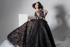 Kha Mỹ Vẫn trong bộ sưu tập mới của Julien Fournie. (Nguồn ảnh: BeU Models)