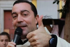 Italy: Linh mục lắp máy phá sóng điện thoại tại nhà thờ