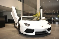 [Photo] Cận cảnh Lamborghini Aventador chính hãng đầu tiên ở Việt Nam