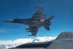Chiến đấu cơ CF-18 của Canada tấn công kho vũ khí của IS