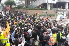 [Video] Cảnh sát Hong Kong chuẩn bị giải tỏa khu vực biểu tình