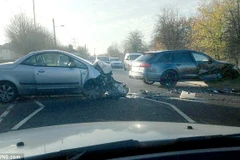 Hiện trường đáng sợ trong vụ Beckham và con bị đâm xe