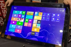 Máy tính bảng Lenovo màn hình khủng 27-inch. (Nguồn: pocket-lint.com)
