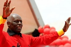 Tổng thống Angole Jose Eduardo dos Santos. (Nguồn: bbc.co.uk)