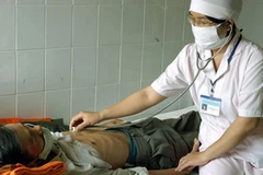 Chăm sóc bệnh nhân nhiễm HIV/AIDS (Nguồn: Internet)