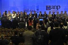 Buổi công bố tập đoàn thắng thầu. (Nguồn: Agencia Brasil)