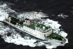 Tàu hải giám Trung Quốc tại vùng biển gần đảo tranh chấp Điếu Ngư/Senkaku ngày 23/4. (Nguồn: AFP/ TTXVN)