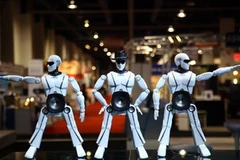 Robot mRobo của Công ty cổ phần Robot TOSY Việt Nam. (Ảnh: Văn Xuyên/Vietnam+)