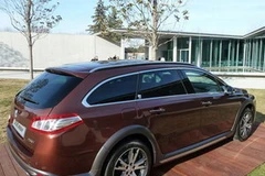 Mẫu Sedan diesel-điện Hybrid4 508. (Nguồn: japanautostore.com)