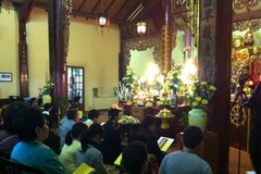 Lễ cầu an đầu xuân Quý Tỵ tại chùa Trúc Lâm ở Pháp. (Ảnh: Lê Hà/Vietnam+)