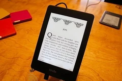 Mẫu Kindle Paperwhite mới của Amazon. (Nguồn: engadget.com)