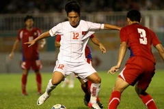 Nguyễn Đình Bảo (áo trắng) đang dẫn đầu danh sách ghi bàn. (Nguồn: giaoducthoidai.vn)