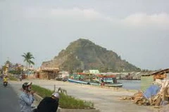 Chân núi Ba Hòn. (Nguồn: Internet)