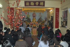 Lễ cầu an đầu năm tại chùa. (Ảnh: Thanh Hải/Vietnam+)