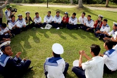 Các chiến sỹ đảo Thổ Chu. (Ảnh: Huy Hùng/ TTXVN)