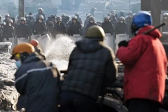 Quốc hội Ukraine bỏ luật chống biểu tình gây tranh cãi