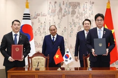 Thứ trưởng Bộ Tài chính Cao Anh Tuấn và Cao ủy Hải quan Hàn Quốc Yoon Taesik đã ký Nghị định thư sửa đổi Hiệp định giữa Chính phủ Cộng hòa xã hội chủ nghĩa Việt Nam và Chính phủ Hàn Quốc về hợp tác và hỗ trợ lẫn nhau trong lĩnh vực hải quan. (Ảnh: BTC)