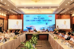 Diễn đàn “Kinh tế 2023: Cùng doanh nghiệp “vượt sóng,” ngày 17/11. (Ảnh: Vietnam+)