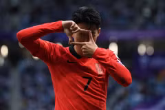 Son Heung-min và Hàn Quốc sẽ đối mặt thử thách lớn ở vòng 1/8. (Ảnh: THX/TTXVN)