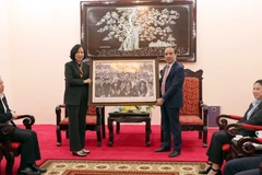 Đoàn công tác của TTXVN làm việc với tỉnh Tuyên Quang