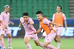 Việt Nam làm quen sân Basra International, sẵn sàng đối đầu Iraq