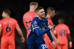 Cole Palmer ghi 4 bàn giúp Chelsea giành chiến thắng 'hủy diệt'