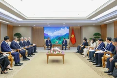 Thủ tướng Phạm Minh Chính tiếp ông Robert Maersk Uggla - Chủ tịch A.P.Moller Holding (APM Holding) kiêm Chủ tịch Maersk. (Ảnh: Dương Giang/TTXVN)