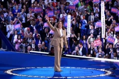 Ứng viên Tổng thống của đảng Dân chủ, Phó Tổng thống Kamala Harris tại Đại hội Toàn quốc của đảng Dân chủ (DNC) ở Chicago, bang Illinois, Mỹ, ngày 19/8/2024. (Ảnh: Getty Images/TTXVN)