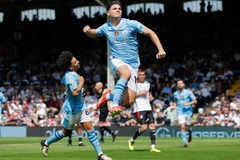 Cận cảnh Man City thắng 'hủy diệt' 4-0, leo lên ngôi đầu Premier League
