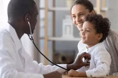 WHO chọn chủ đề “Sức khỏe của tôi, Quyền của tôi,” qua đó đề cao quyền của mỗi người được tiếp cận các dịch vụ y tế chất lượng. 