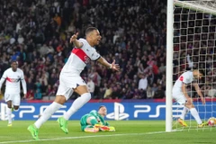 Mbappe lập cú đúp giúp PSG vùi dập Barcelona. (Nguồn: Getty Images)