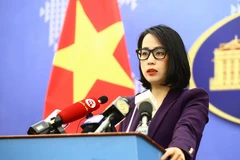 Người phát ngôn Bộ Ngoại giao Phạm Thu Hằng chủ trì Họp báo thường kỳ tháng 1 năm 2024. (Ảnh: Lâm Khánh/TTXVN)