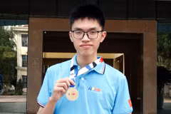 Thân Thế Công - thí sinh duy nhất của Việt Nam đoạt Huy chương Vàng tại Cuộc thi Olympic Vật lý châu Á (APhO) năm 2024. (Ảnh: Đồng Thúy/TTXVN)
