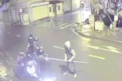 Hình ảnh nhóm cướp gây án ở quận Hà Đông vào rạng sáng 14/3. (Ảnh: Công an thành phố Hà Nội)