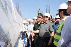 Thủ tướng kiểm tra tiến độ xây dựng Dự án Nhà ga hành khách T3