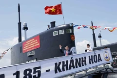 Chủ tịch Quốc hội Vương Đình Huệ thăm Lữ đoàn tàu ngầm 189