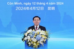 Chủ tịch Quốc hội Vương Đình Huệ phát biểu tại Diễn đàn chính sách, pháp luật thúc đẩy hợp tác đầu tư thương mại Việt Nam-Trung Quốc. (Ảnh: Nhan Sáng/TTXVN)