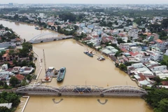 Cầu Rạch Cát bắc qua sông Đồng Nai nối trung tâm thành phố Biên Hòa với Cù Lao Phố (nay là phường Hiệp Hòa). (Ảnh: Sỹ Tuyên/TTXVN)