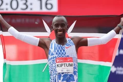 Kelvin Kiptum qua đời vì tai nạn giao thông. (Nguồn: CNN)