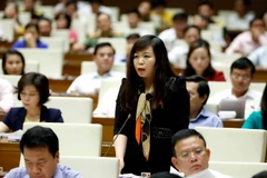 Đại biểu Quốc hội thành phố Hà Nội Vũ Thị Lưu Mai phát biểu ý kiến. (Ảnh: An Đăng/TTXVN)