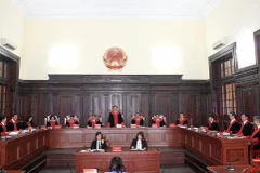 Các thẩm phán Tòa án Nhân dân Tối cao trong trang phục mới tại cuộc họp sáng 7/11. (Nguồn: Tòa án Nhân dân Tối cao)