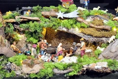 Một tác phẩm tại triển lãm. (Ảnh: Vietnam+)