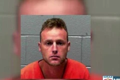 Tên yêu râu xanh Benjamin Ryan Taylor. (Nguồn: Daily Mail)