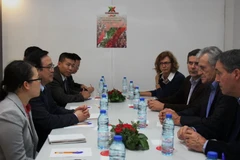 Quang cảnh hội đàm giữa hai đoàn. (Ảnh: Tiến Nhất/Vietnam+)