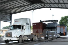 Máy soi container di động tại Chi cục Hải quan Quản lý hàng xuất nhập khẩu ngoài khu công nghiệp-Cục Hải quan Bình Dương. (Ảnh: Hoàng Hùng/TTXVN)