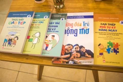 Series sách cho trẻ tự kỷ xuất bản lần đầu gồm 5 cuốn. (Ảnh: Lê Hoàng/Vietnam+)