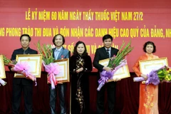 Tôn vinh các thầy thuốc trong công tác khám chữa bệnh 