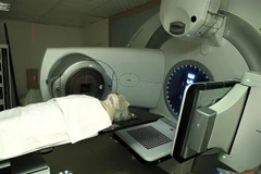 Điều trị kỹ thuật cao tại một bệnh viện. (Ảnh: TTXVN/Vietnam+)