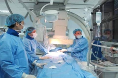 Bệnh viện E sử dụng máy chụp can thiệp tim mạch thế hệ mới nhất