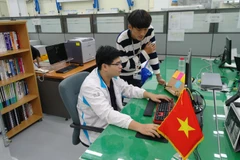 Thí sinh Việt Nam được đào tạo tại Trung tâm Đào tạo kỹ năng Olympic Samsung. (Ảnh: PV/Vietnam+)